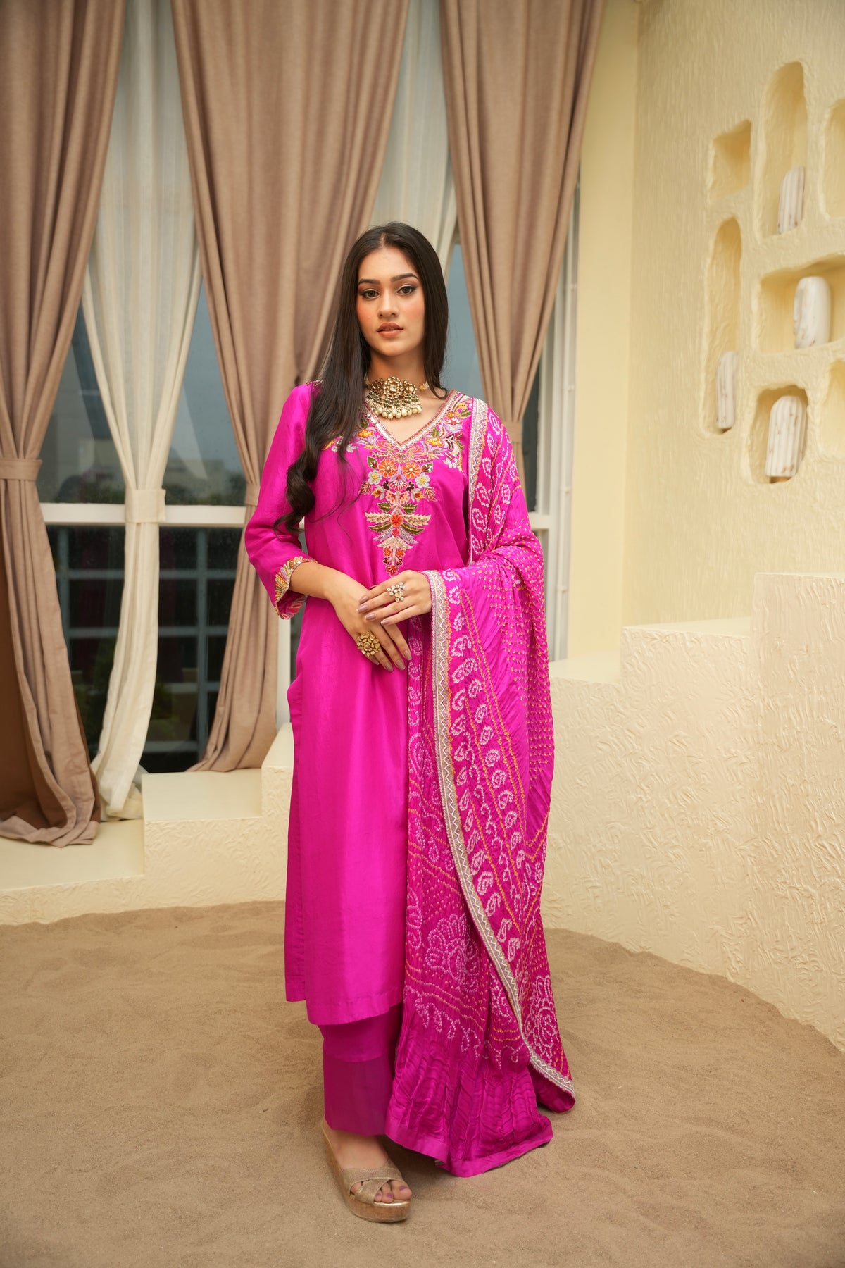 Gulabi Luxe Bandhani Dupatta