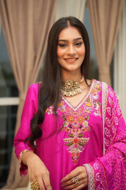 Gulabi Luxe Bandhani Dupatta