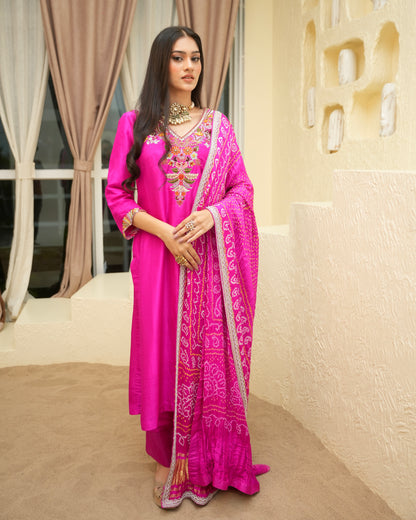 Gulabi Luxe Bandhani Dupatta