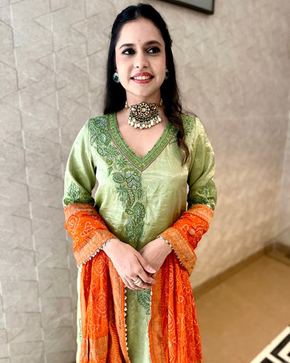 Pistachio Bandhani Set
