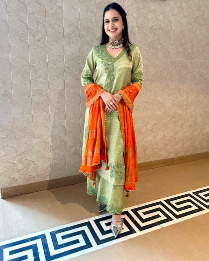 Pistachio Bandhani Set