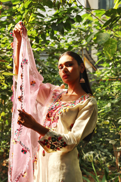Ivory Floral Trail