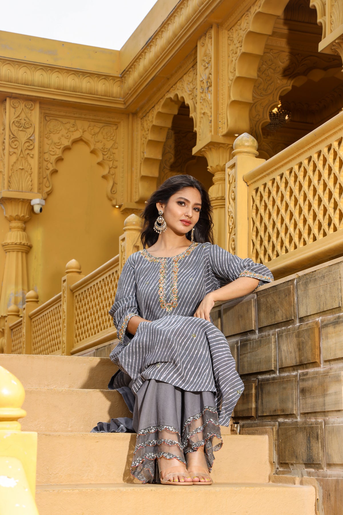 Grey Leheriya Set