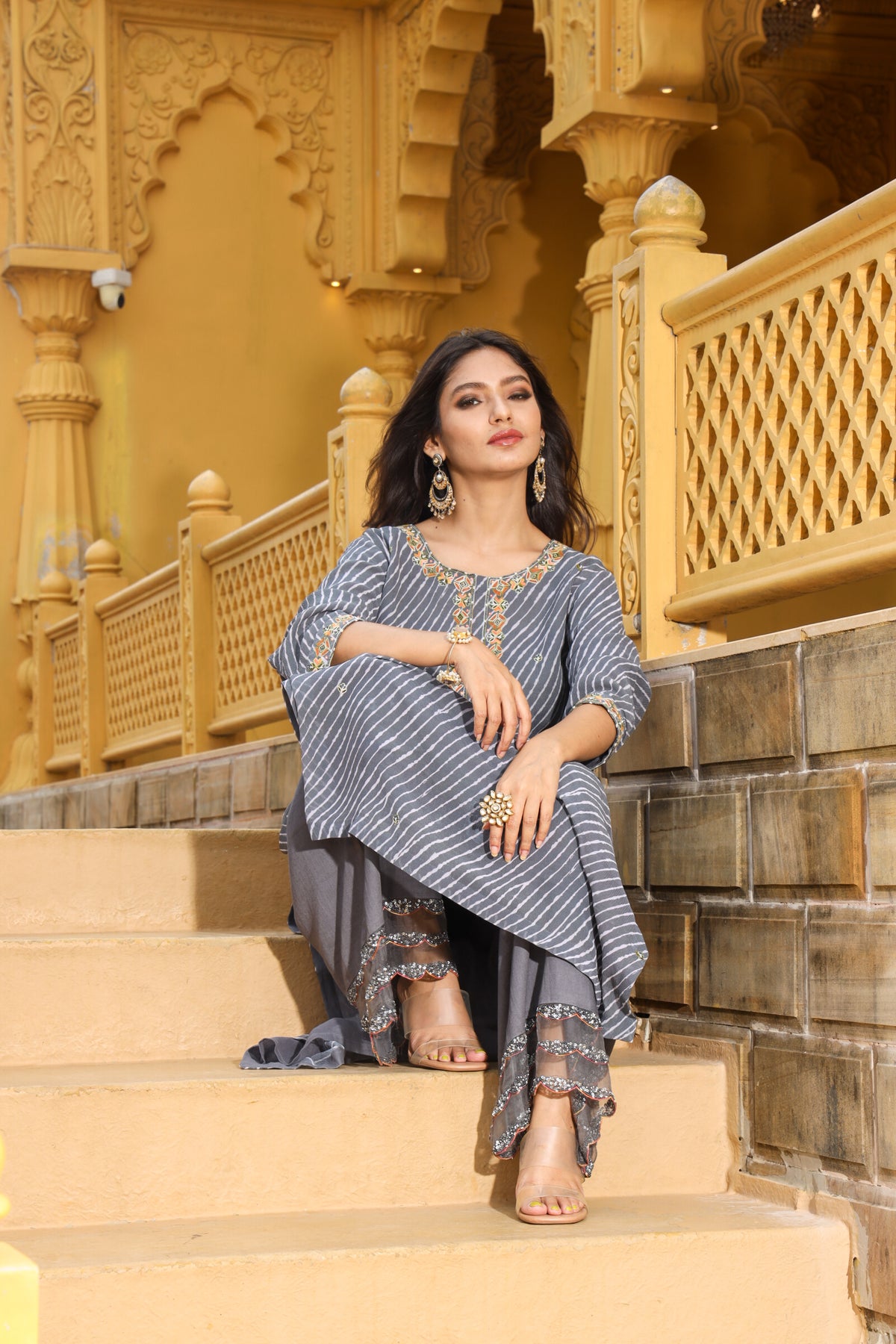 Grey Leheriya Set