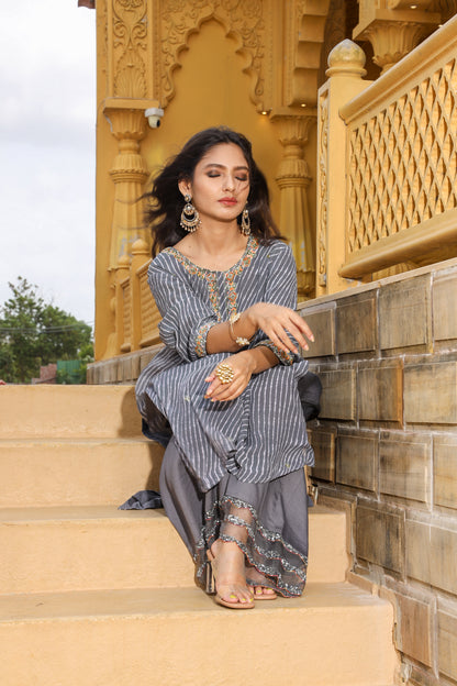 Grey Leheriya Set